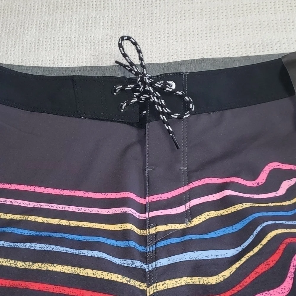 Hurley Phantom Embroidered Rainbow Cinched‎ Black Sz. 31 Board Shorts w Pocket
